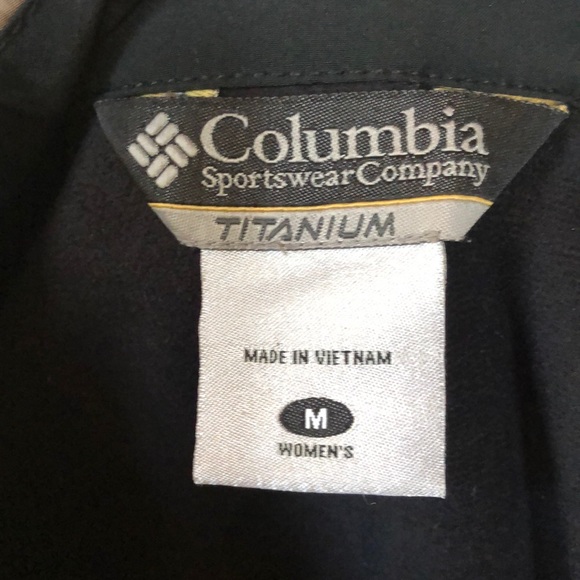 Colombia Soft Shell Trench coat - Picture 8 of 9